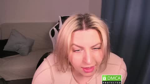 Adele White online show from January 28, 7:32 pm