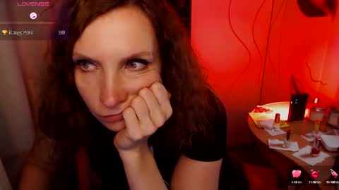 Snapshot of aamazingjoi chatting on December 27, 11:21 pm Katie online show from December 27, 11:21 pm