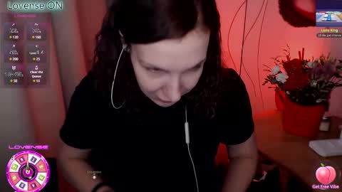 Snapshot of aamazingjoi chatting on February 18, 10:05 am Katie online show from February 18, 10:05 am