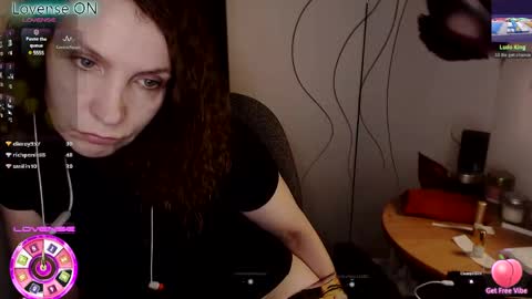 Snapshot of aamazingjoi chatting on February 25, 11:15 pm Katie online show from February 25, 11:15 pm