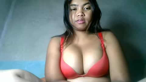 aariciah online show from June 11, 7:38 am