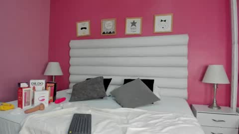 abbey_walker online show from September 9, 10:53 pm