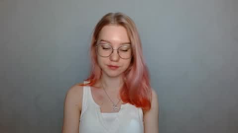 Snapshot of abbymoore__ chatting on December 11, 8:04 am Abby Lovense is active online show from December 11, 8:04 am