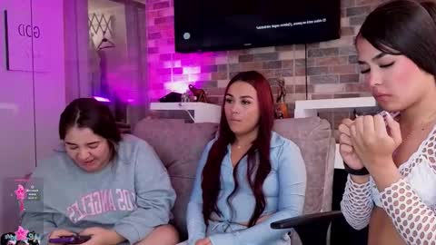 Abella online show from October 18, 5:48 pm