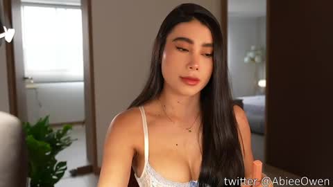 abie_owen online show from May 16, 9:25 pm
