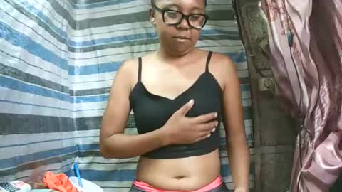 abiesexy online show from February 6, 7:12 am