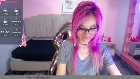 abril_ch_ online show from October 15, 11:13 am