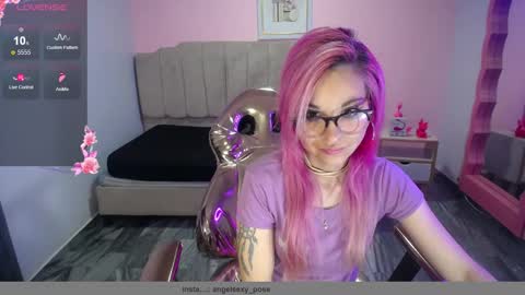 abril_ch_ online show from October 27, 10:33 am