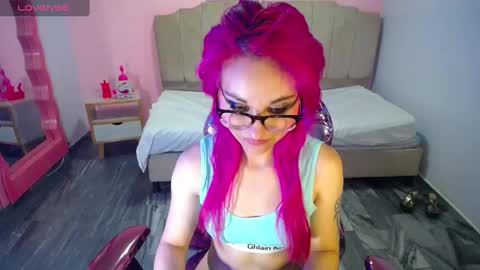 abril_ch_ online show from September 22, 3:21 pm