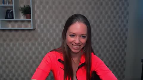 adamais_ online show from September 18, 10:03 am