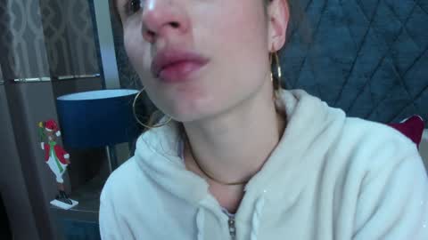 Adelaine online show from December 22, 5:01 am