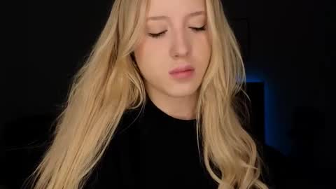 Adele online show from April 10, 9:32 pm