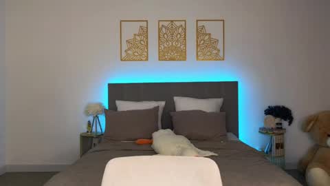 Adele online show from April 4, 9:13 pm