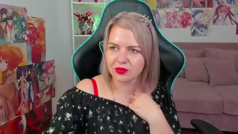 AdeleRavelle online show from July 10, 7:42 am