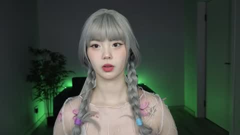 adelina__flower online show from April 3, 1:36 am