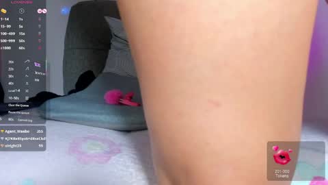 adelinaconte1 online show from May 15, 11:07 pm