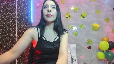 Adellelennoxx online show from March 18, 9:14 am