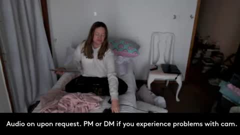 adorable22 online show from September 17, 11:41 am