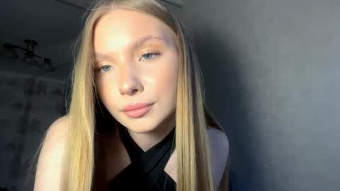 Caroline online show from March 20, 2:33 pm