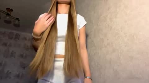 Caroline online show from April 2, 2:36 pm