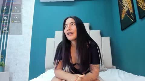 adriienne_ online show from February 21, 9:59 pm