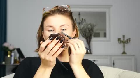 Aelia online show from October 1, 4:17 am