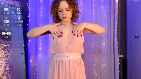 Elven girl or Aerrinn online show from December 22, 8:34 pm