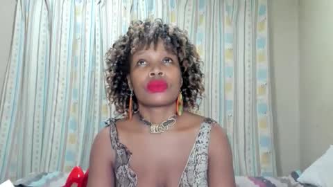 Snapshot of aficangagqueen chatting on October 3, 5:51 pm AfricanSquirtQueen online show from October 3, 5:51 pm