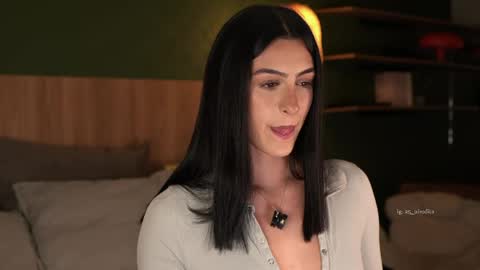 Emma online show from May 6, 10:14 pm