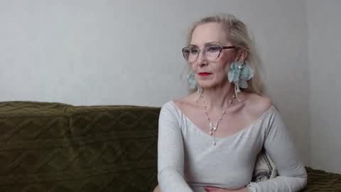 Agatha online show from February 3, 1:19 pm