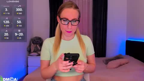 Polly online show from February 26, 3:33 pm