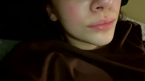 Agnes online show from April 3, 10:30 pm