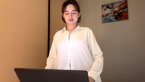 Emily online show from January 10, 7:07 pm