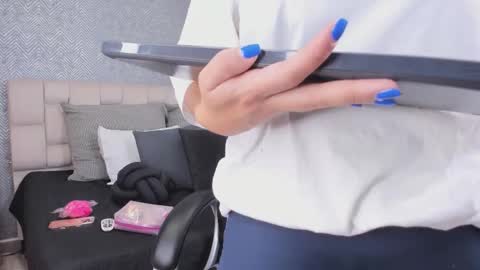 Ahmara  online show from February 2, 11:31 am