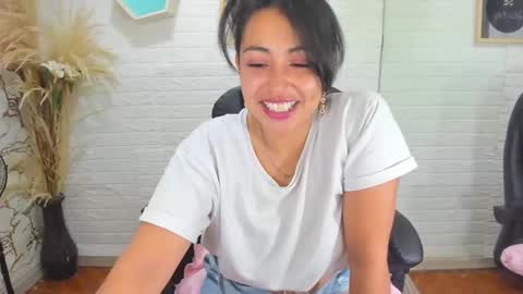 Ahisha online show from February 23, 1:56 pm