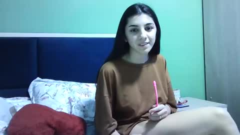 Snapshot of ahotkitty18 chatting on December 14, 3:58 pm Selena online show from December 14, 3:58 pm