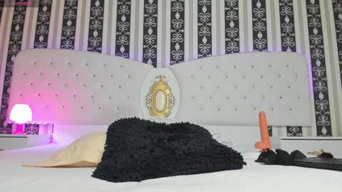 aidasina online show from March 4, 8:05 pm