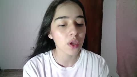 Snapshot of aineangeel chatting on October 7, 1:32 am AINE online show from October 7, 1:32 am