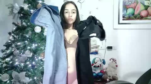 Snapshot of aineangeel chatting on December 19, 1:07 am AINE online show from December 19, 1:07 am