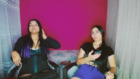 aisha_stacey0410 online show from February 6, 3:06 am