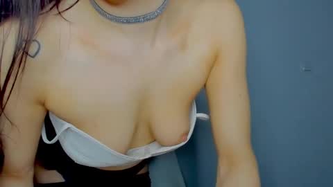 aishamissx online show from December 27, 11:31 pm