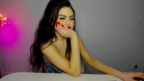 aishamissx online show from January 29, 11:35 pm