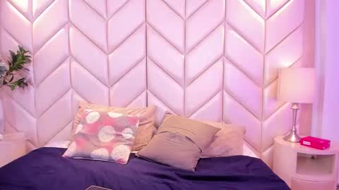 AishaValcazar online show from March 31, 4:23 am