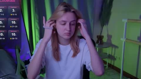 aishiro online show from November 28, 9:12 am