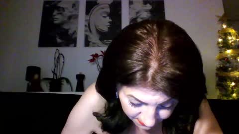 MIHAELA online show from January 13, 7:40 pm