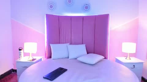 alahia_x online show from October 20, 7:39 pm