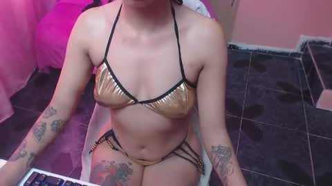 alaia_blue11 online show from December 22, 1:58 pm