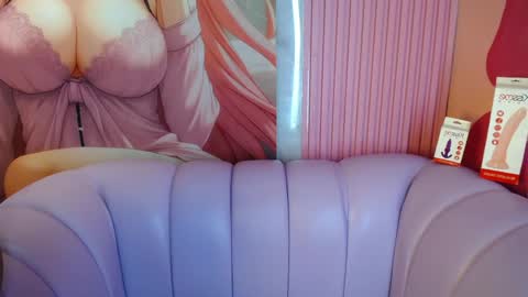 ALAIAS ROOM  online show from April 6, 7:26 pm