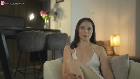 Snapshot of alana_gasparani chatting on October 26, 3:02 am Alana Gasparini online show from October 26, 3:02 am