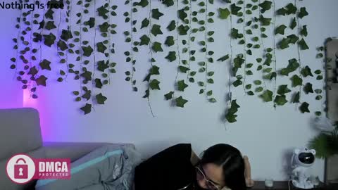 alana_pherson online show from April 9, 6:30 am